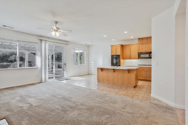 7066 Kentfield Dr, Shingle Springs, CA 95682