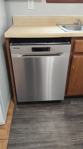 860 Brandy Oaks Lane, Stone Mountain, GA 30088