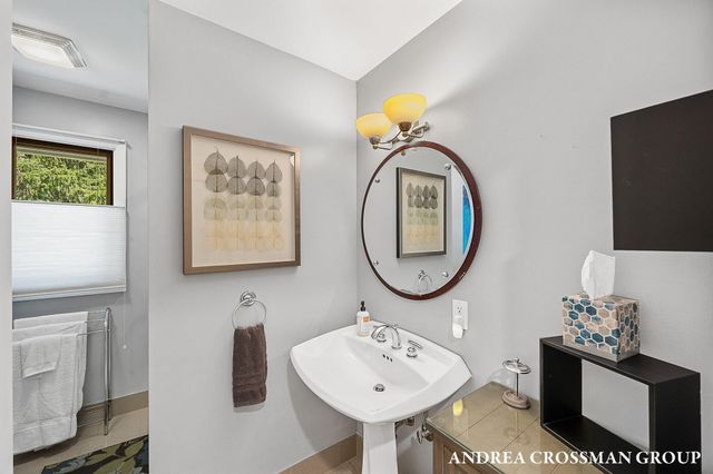 2056 Lakeshore Drive, Ganges Twp, MI 49408