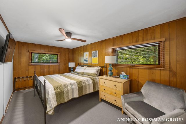 2056 Lakeshore Drive, Ganges Twp, MI 49408