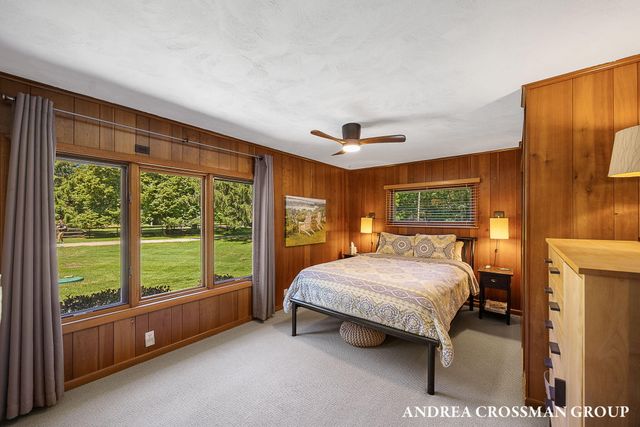 2056 Lakeshore Drive, Ganges Twp, MI 49408