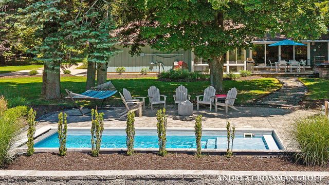 2056 Lakeshore Drive, Ganges Twp, MI 49408