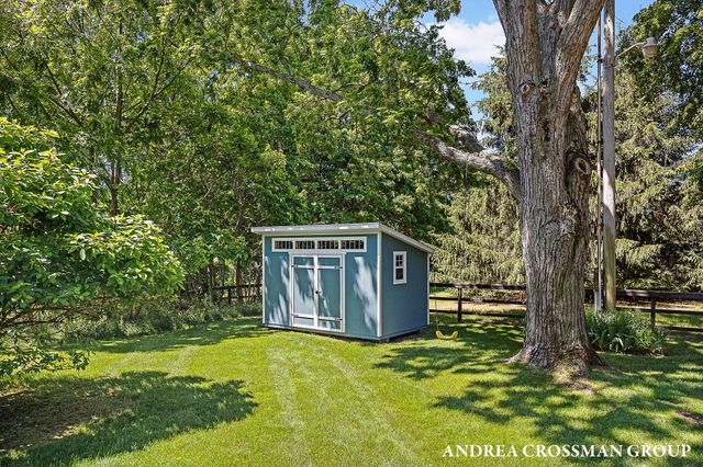2056 Lakeshore Drive, Ganges Twp, MI 49408
