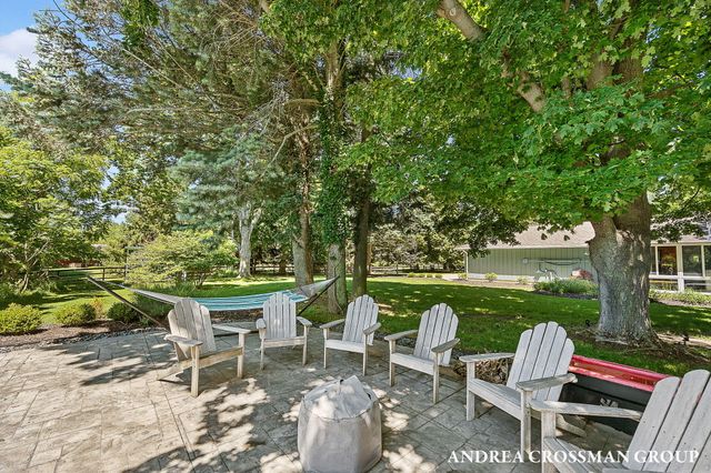 2056 Lakeshore Drive, Ganges Twp, MI 49408