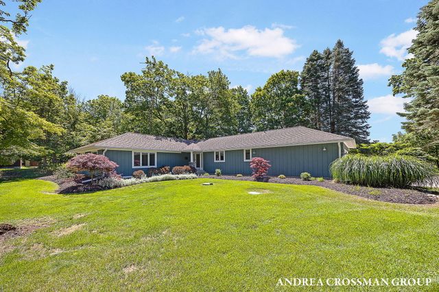 2056 Lakeshore Drive, Ganges Twp, MI 49408