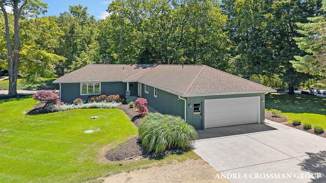 2056 Lakeshore Drive, Ganges Twp, MI 49408