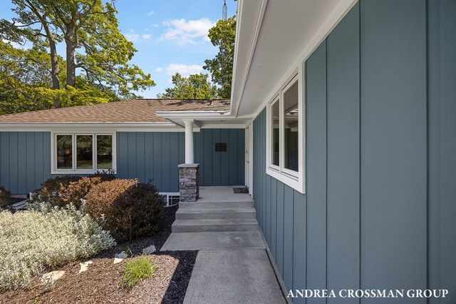 2056 Lakeshore Drive, Ganges Twp, MI 49408
