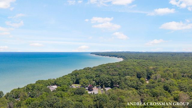 2056 Lakeshore Drive, Ganges Twp, MI 49408