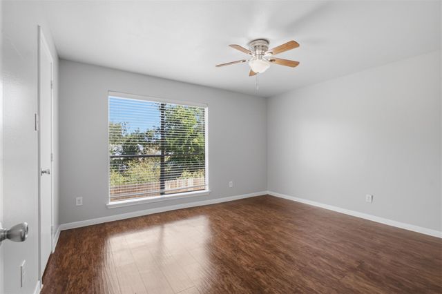 3758 Tanglewilde Street E1, Houston, TX 77063