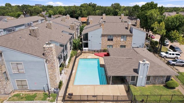 3758 Tanglewilde Street E1, Houston, TX 77063