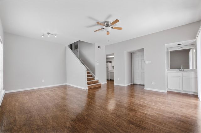 3758 Tanglewilde Street E1, Houston, TX 77063