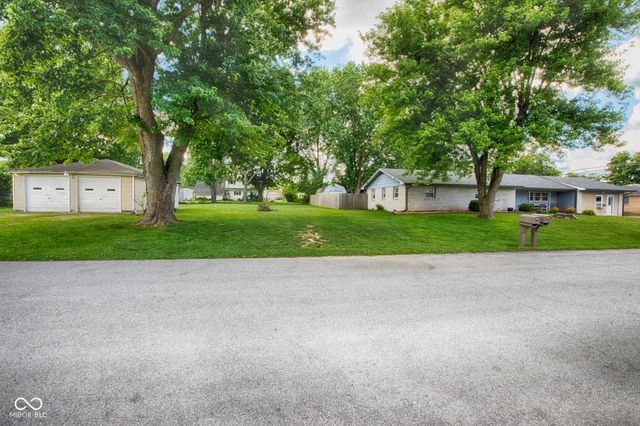 609 Carolyne Street, Martinsville, IN 46151
