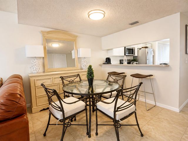 6262 RIVERWALK Lane 3, Jupiter, FL 33458