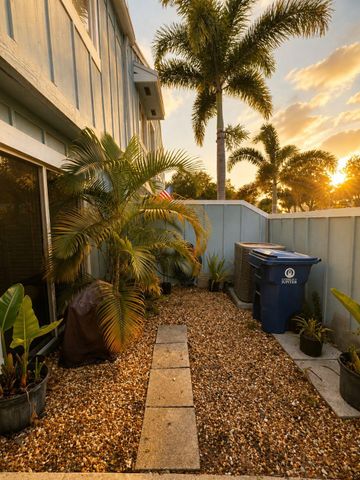 6262 RIVERWALK Lane 3, Jupiter, FL 33458