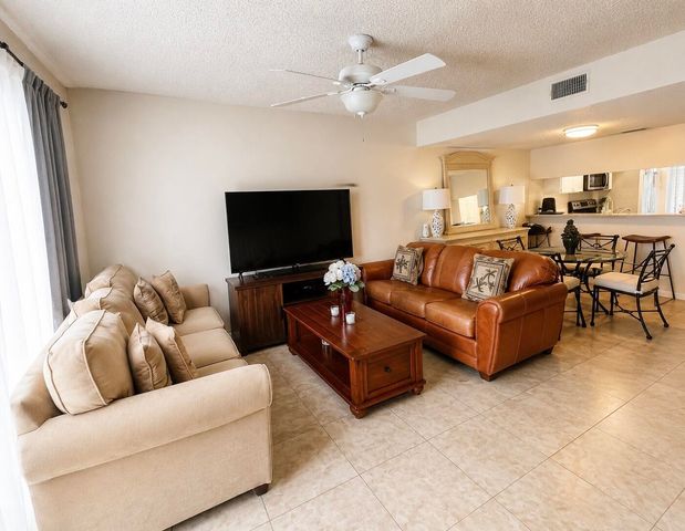 6262 RIVERWALK Lane 3, Jupiter, FL 33458
