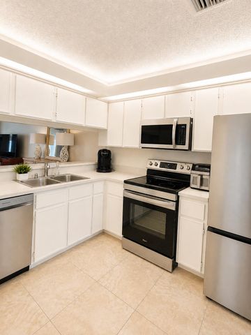 6262 RIVERWALK Lane 3, Jupiter, FL 33458