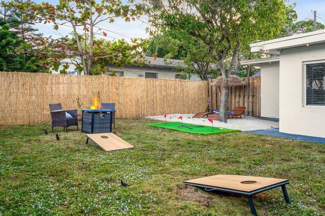 3961 NE 10th Avenue, Oakland Park, FL 33334