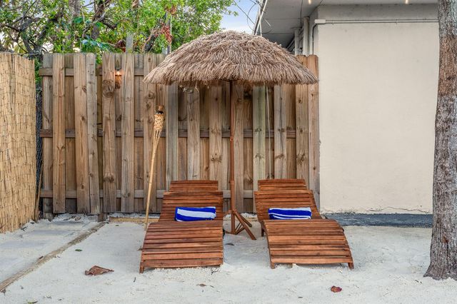 3961 NE 10th Avenue, Oakland Park, FL 33334