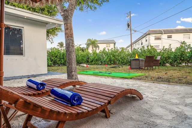 3961 NE 10th Avenue, Oakland Park, FL 33334