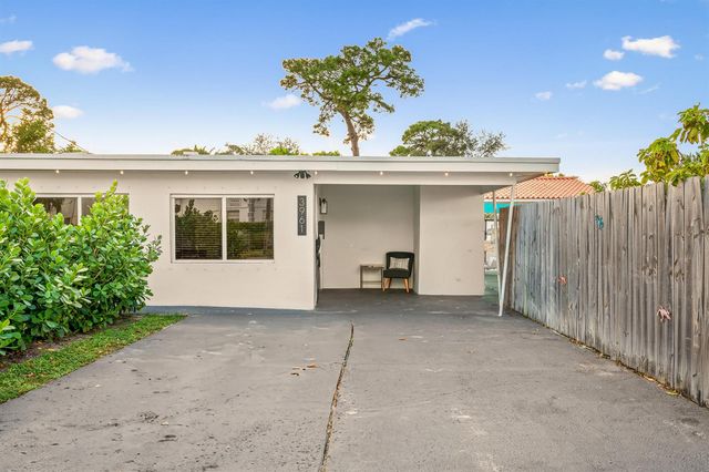 3961 NE 10th Avenue, Oakland Park, FL 33334