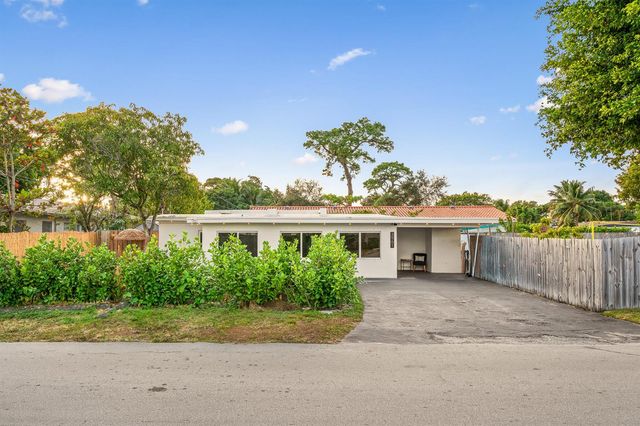 3961 NE 10th Avenue, Oakland Park, FL 33334