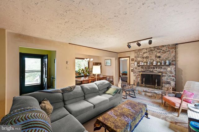 266 POND VIEW LN, Winchester, VA 22603