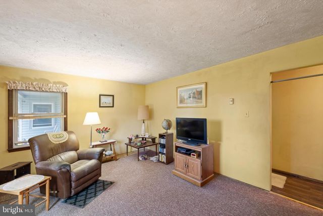 266 POND VIEW LN, Winchester, VA 22603