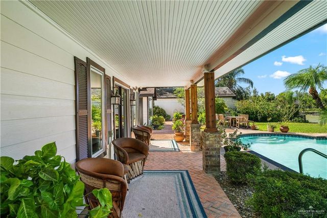 1911 Lion Lake Drive, Progreso Lakes, TX 78596