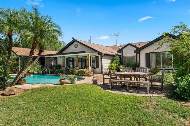 1911 Lion Lake Drive, Progreso Lakes, TX 78596