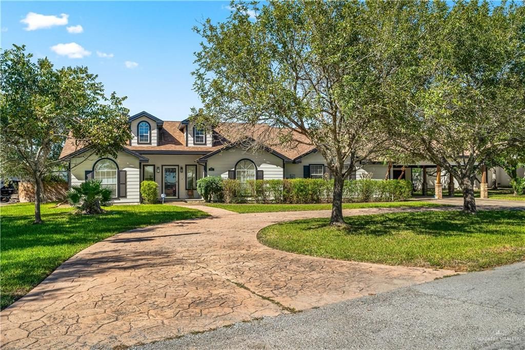 1911 Lion Lake Drive, Progreso Lakes, TX 78596