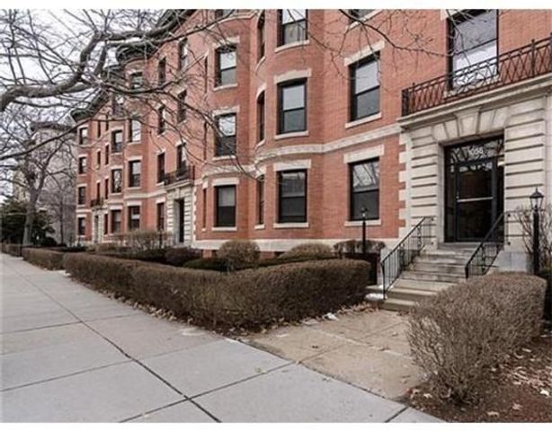 1064 Beacon Street C, Brookline, MA 02446