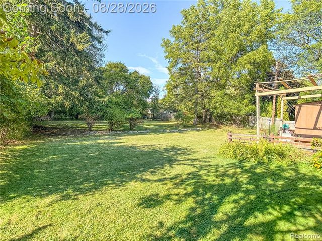 3102 Westwood Parkway, Flint, MI 48503