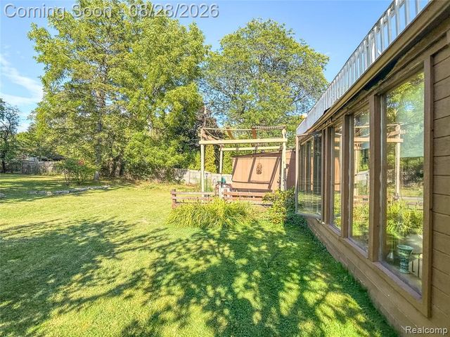 3102 Westwood Parkway, Flint, MI 48503