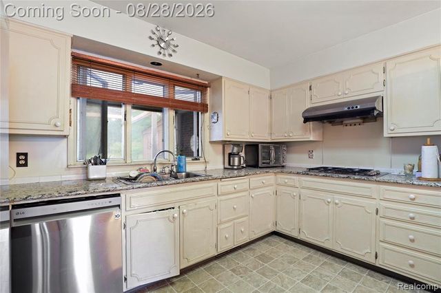 3102 Westwood Parkway, Flint, MI 48503