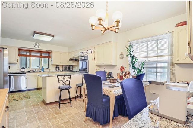 3102 Westwood Parkway, Flint, MI 48503