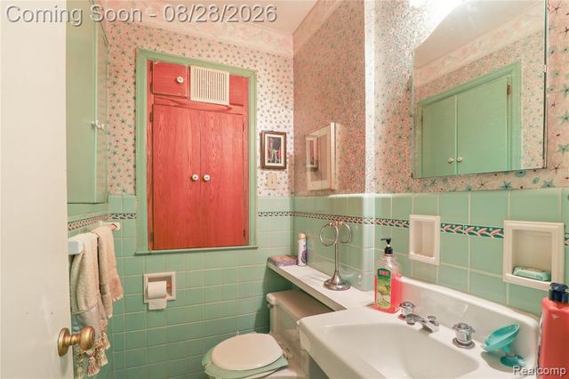 3102 Westwood Parkway, Flint, MI 48503