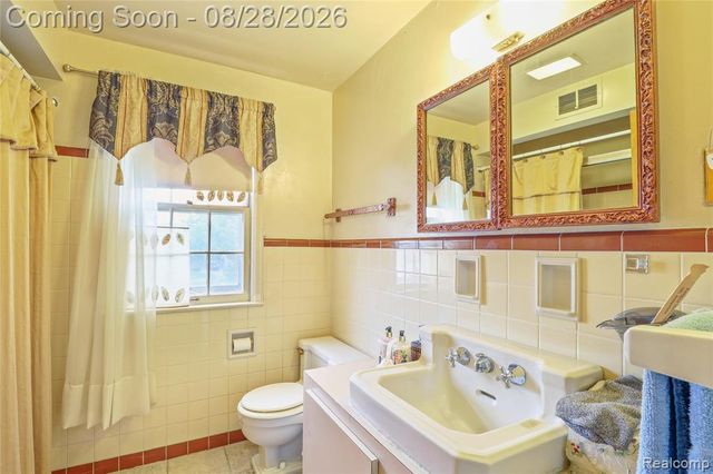 3102 Westwood Parkway, Flint, MI 48503
