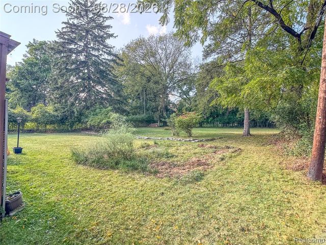 3102 Westwood Parkway, Flint, MI 48503