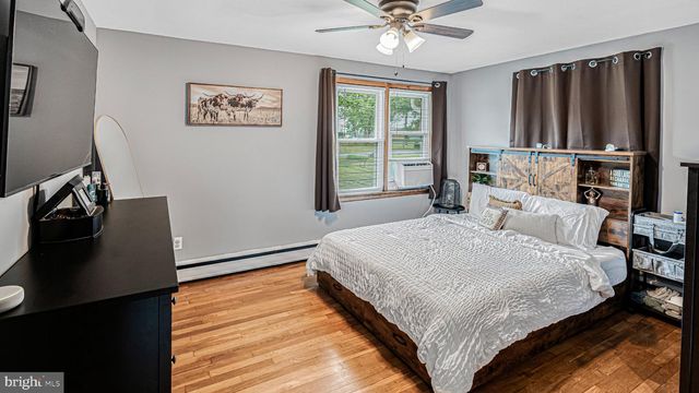 16 GARRISON, Elmer, NJ 08318