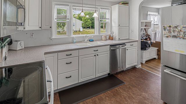 16 GARRISON, Elmer, NJ 08318