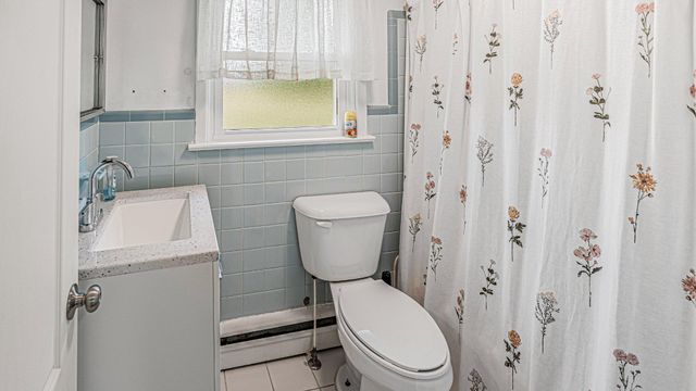 16 GARRISON, Elmer, NJ 08318