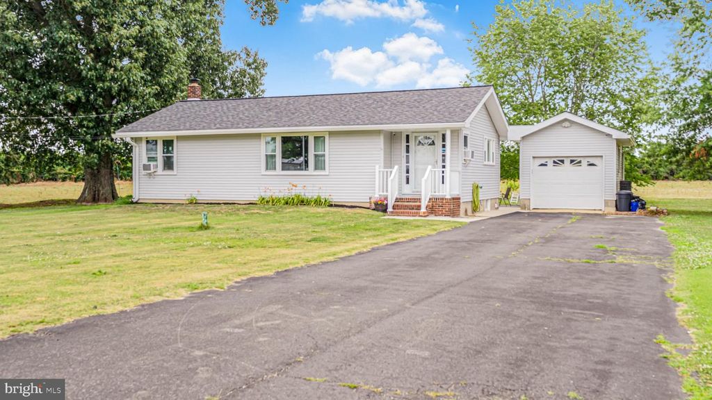 16 GARRISON, Elmer, NJ 08318