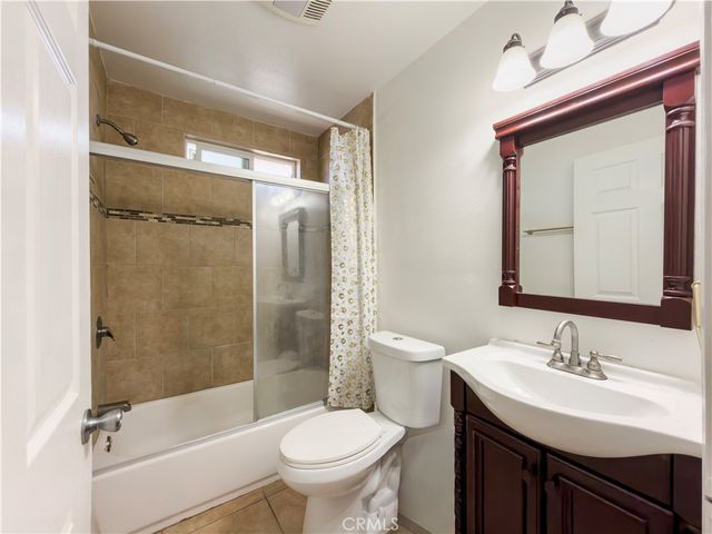 689 E 115, Los Angeles, CA 90059