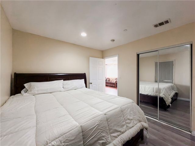 689 E 115, Los Angeles, CA 90059