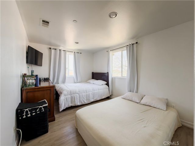 689 E 115, Los Angeles, CA 90059