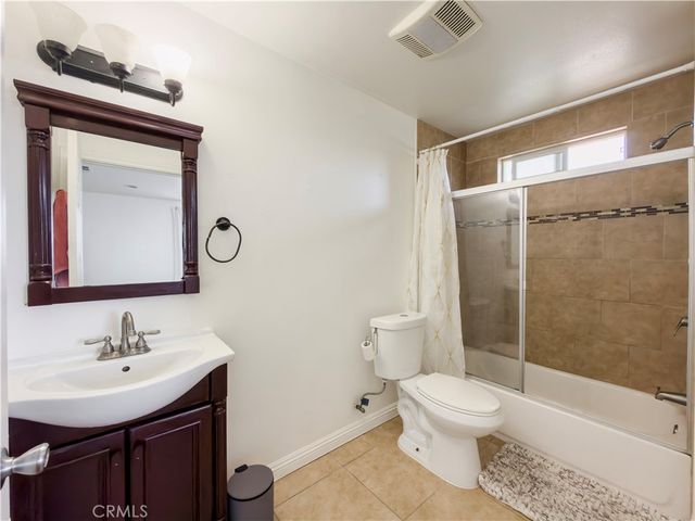 689 E 115, Los Angeles, CA 90059