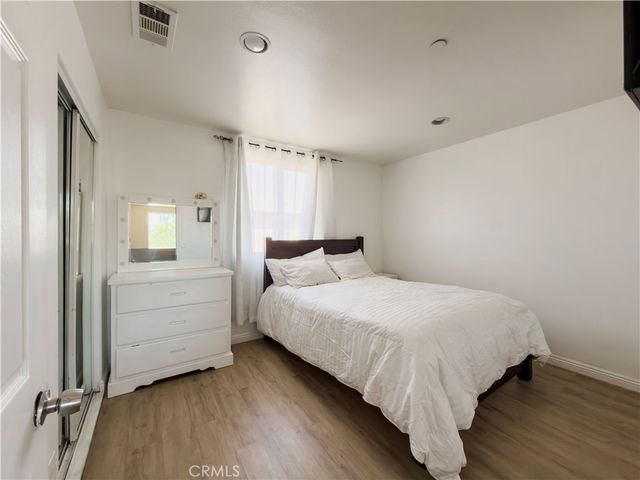 689 E 115, Los Angeles, CA 90059