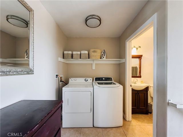 689 E 115, Los Angeles, CA 90059