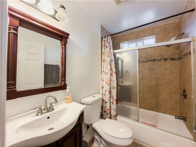 689 E 115, Los Angeles, CA 90059