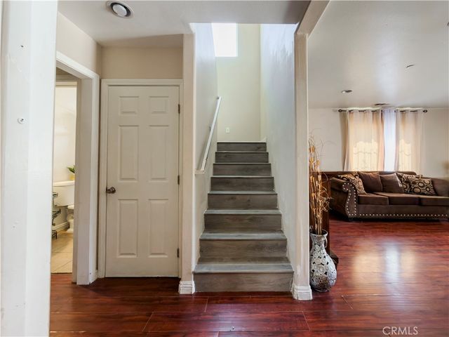 689 E 115, Los Angeles, CA 90059